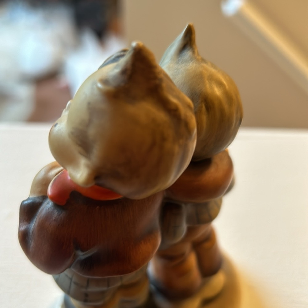 Authentic Hummel. - Picture 4 of 6